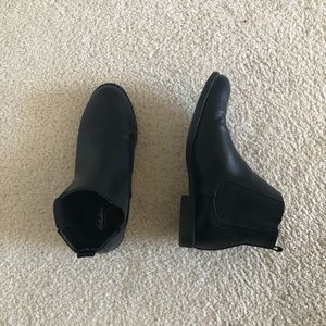 Black Chelsea Boots